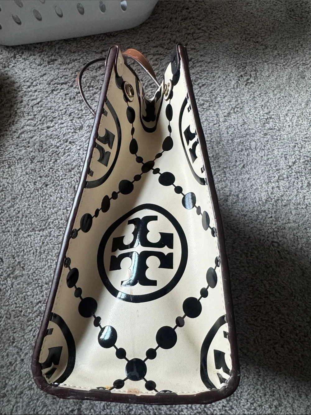 TORY BURCH  T MONOGRAM CONTRAST EMBOSSED TOTE
